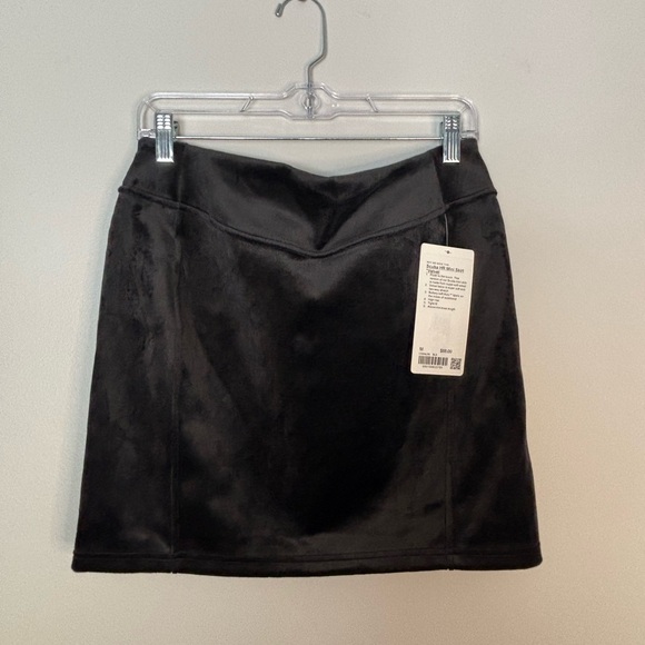 Lululemon Scuba HR Mini Skirt Black Velvet M - Picture 2 of 9